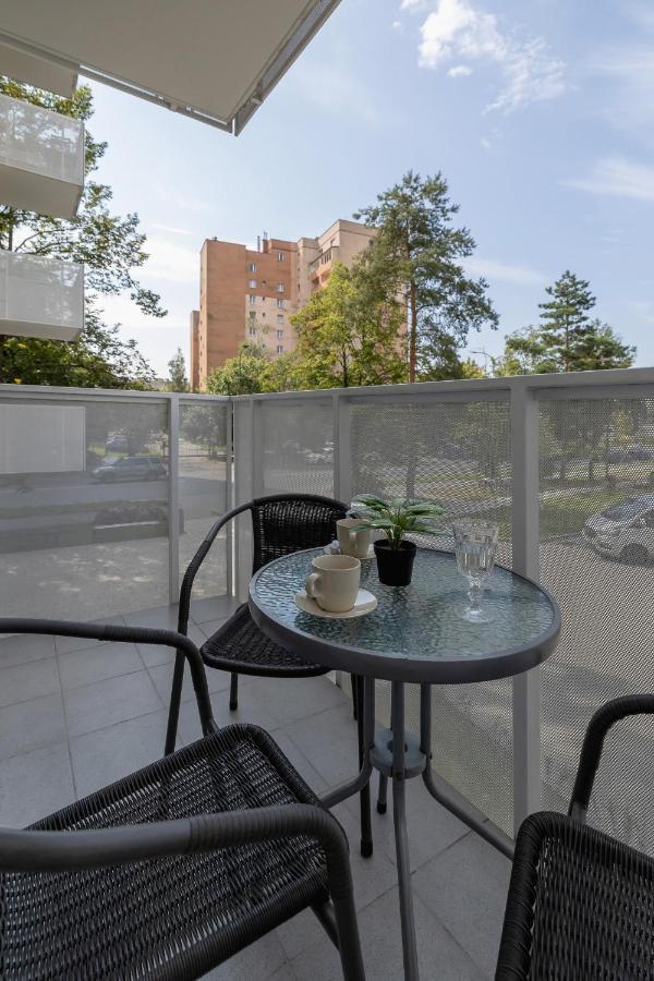 Comfy Apartment Pachonskiego With Parking In Krakow By Noclegi Renters Cracóvia Exterior foto