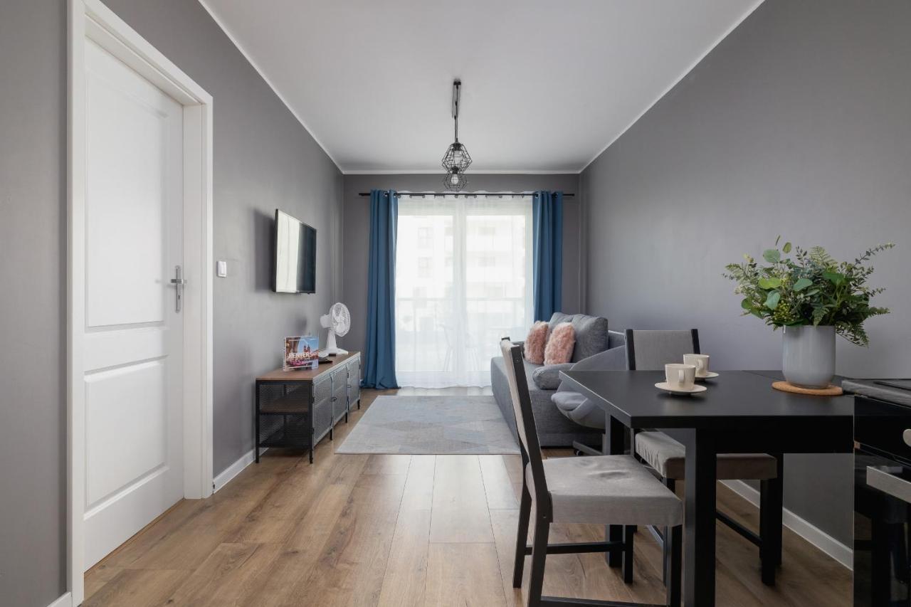 Comfy Apartment Pachonskiego With Parking In Krakow By Noclegi Renters Cracóvia Exterior foto