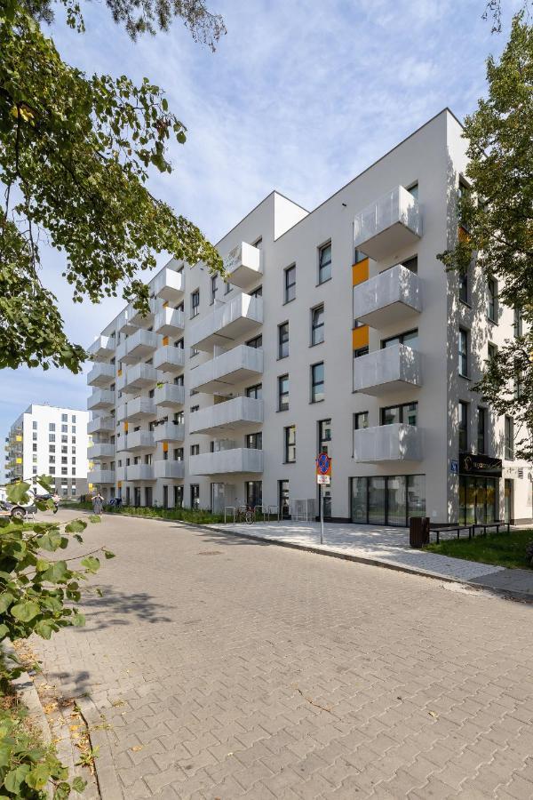 Comfy Apartment Pachonskiego With Parking In Krakow By Noclegi Renters Cracóvia Exterior foto