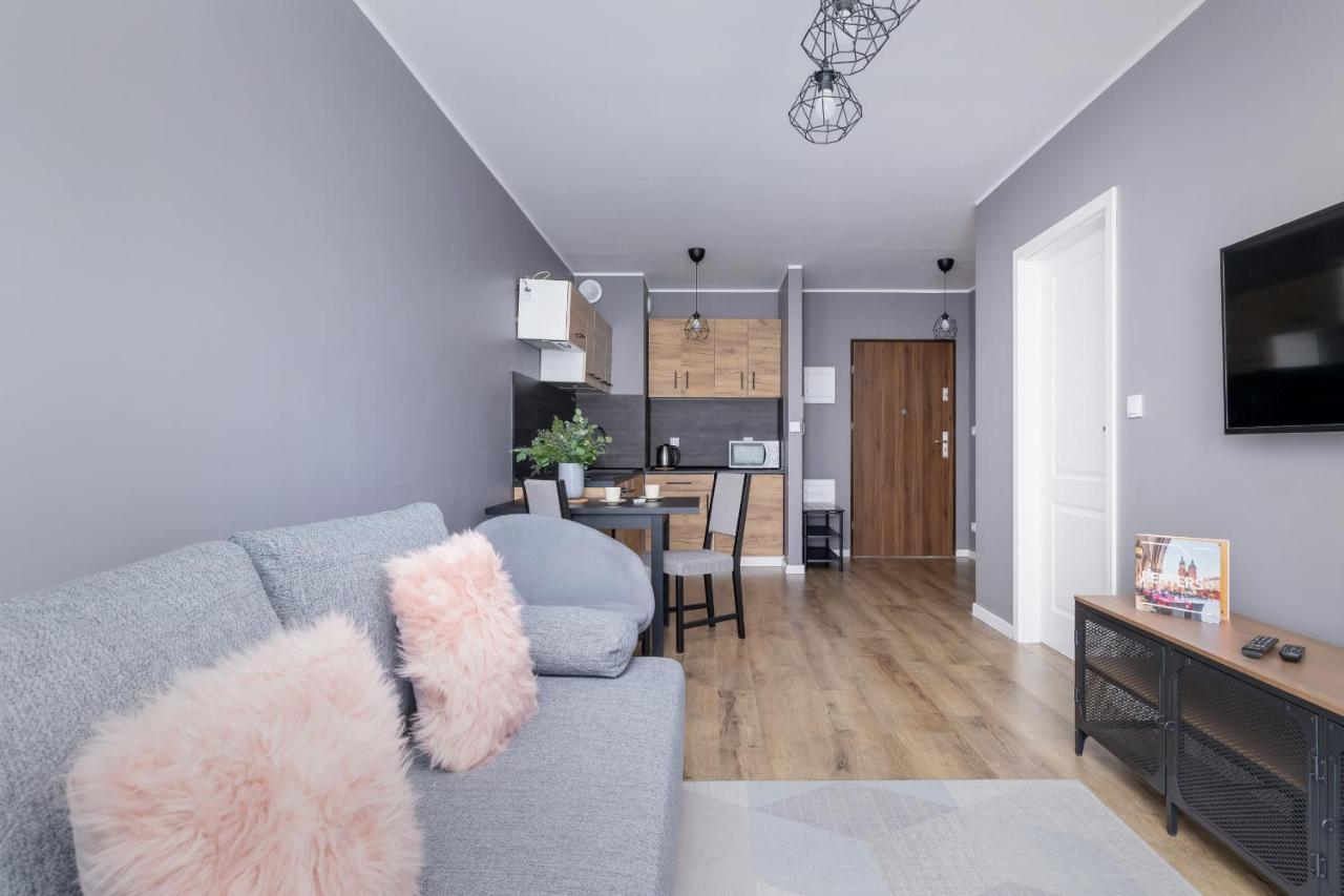 Comfy Apartment Pachonskiego With Parking In Krakow By Noclegi Renters Cracóvia Exterior foto